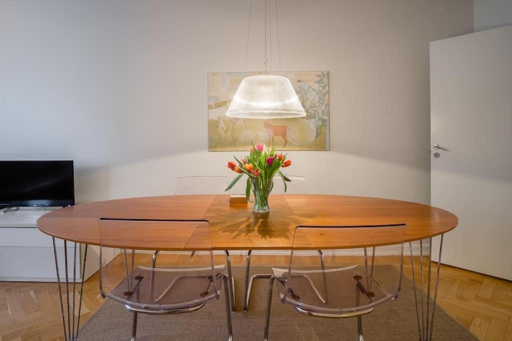 Stockholm Checkin Apartment Alvik Bagian luar foto