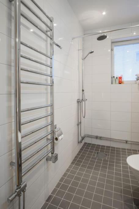 Stockholm Checkin Apartment Alvik Bagian luar foto