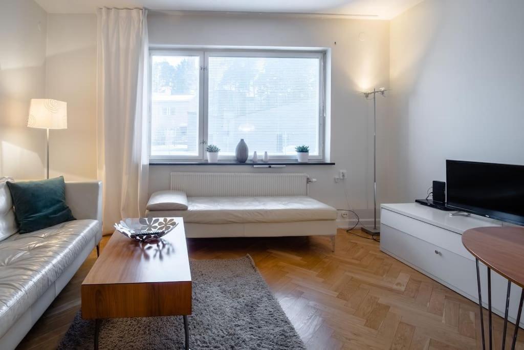 Stockholm Checkin Apartment Alvik Bagian luar foto